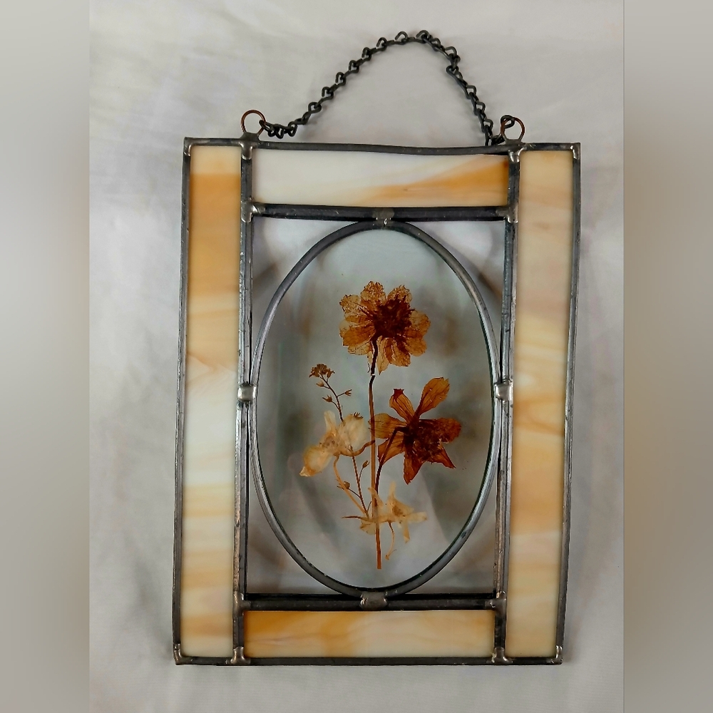 Vtg stained glass pressed flower leaded sun catcher window hanging 8.5x6.5”